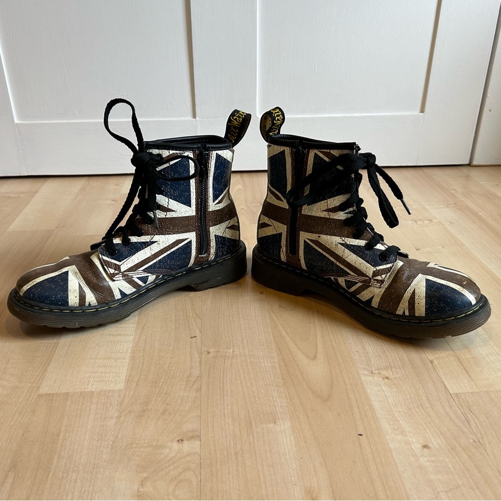 Size 3 Union Jack Doc Martens - EUC